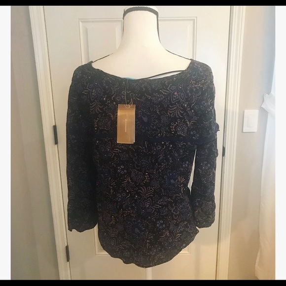 NWT Francesca's Top - Picture 3 of 8